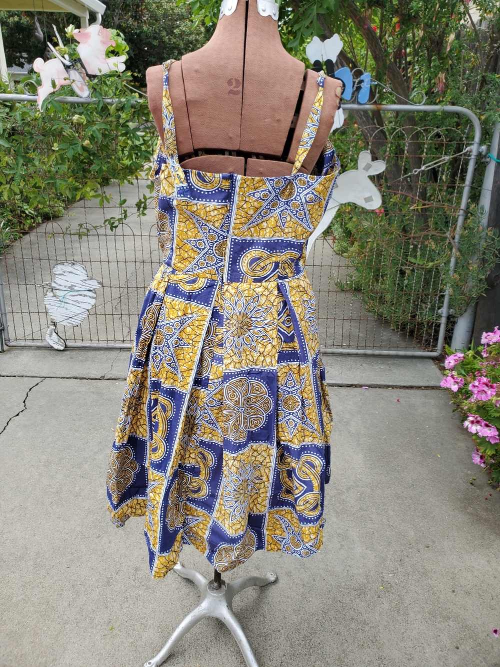 Trashy Diva Blue and Yellow Patterned Midi Dress - Picture 4 of 6